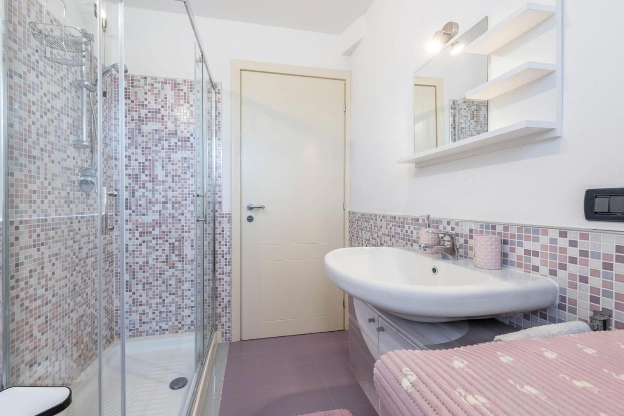 Luxury Apartment With Swimming Pool Lonato Eksteriør bilde